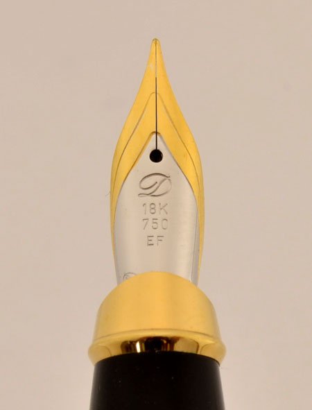 S T Dupont Ellipsis Fountain Pen - Black w Gold Trim, 18k